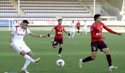 Aldıqları pula, oynadıqları futbola bax! -