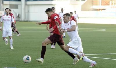 Aldıqları pula, oynadıqları futbola bax! -