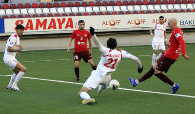 Aldıqları pula, oynadıqları futbola bax! -