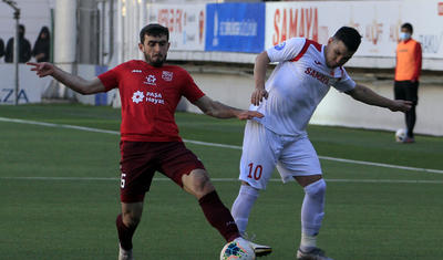 Aldıqları pula, oynadıqları futbola bax! -