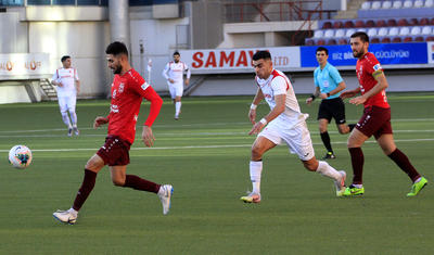 Aldıqları pula, oynadıqları futbola bax! -