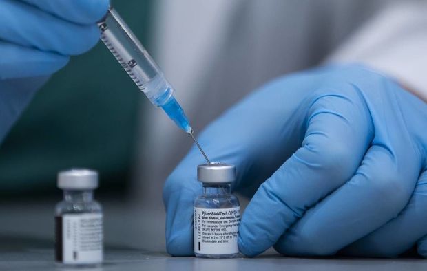 “Pfizer” və “Moderna” peyvəndlərinin 81 yan təsiri AÇIQLANDI