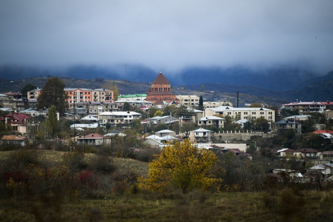 Ermənilər Qarabağda 7 min fərdi ev TİKƏCƏK