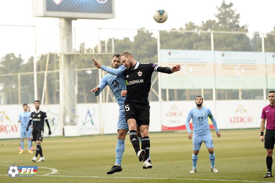 "Qarabağ" darmadağınla liderliyə yüksəldi - YENİLƏNİB