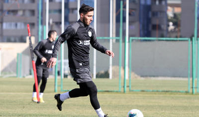 "Neftçi” hər iki gözünü "Zirə”yə dikib -
