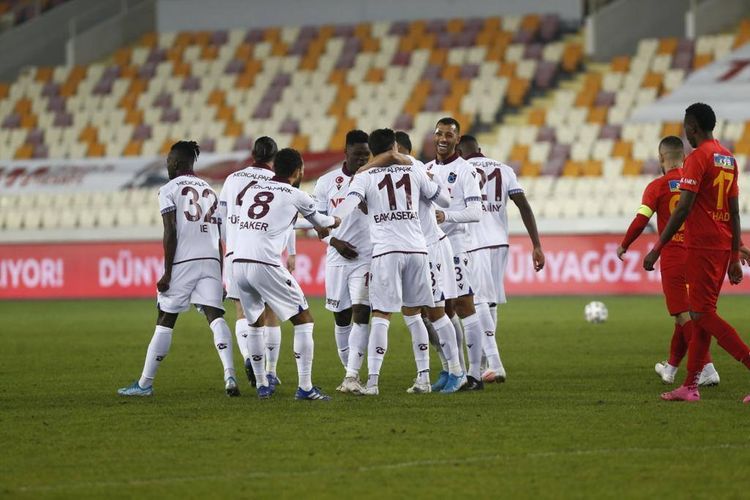 “Trabzonspor”dan Super Liqada ardıcıl 6-cı qələbə - VİDEO