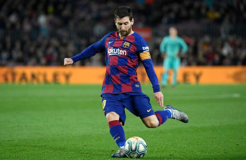 Messi 900-cü matçına çıxdı - Peşəkar karyerasında
