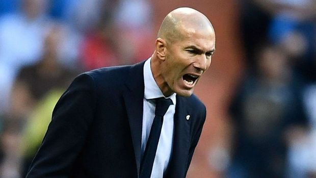 Zinədin Zidan PSJ yolunda