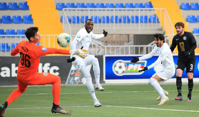 Azərbaycan futbolunda varlı ilə kasıb kəllə-kəlləyə gələndə…