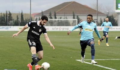 "Qarabağ" yenə...