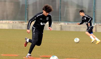 "Sumqayıt"da bir neçə yeni futbolçu -