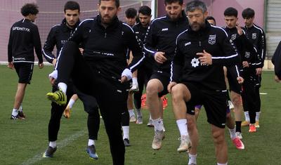 "Neftçi"yə görə dayanmadan çalışanlar -