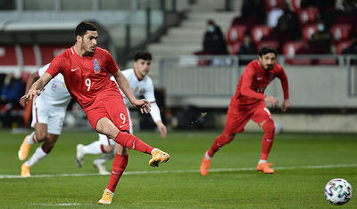 Azərbaycanlı futbolçular, bu Qətərin arxasınca baxma! -