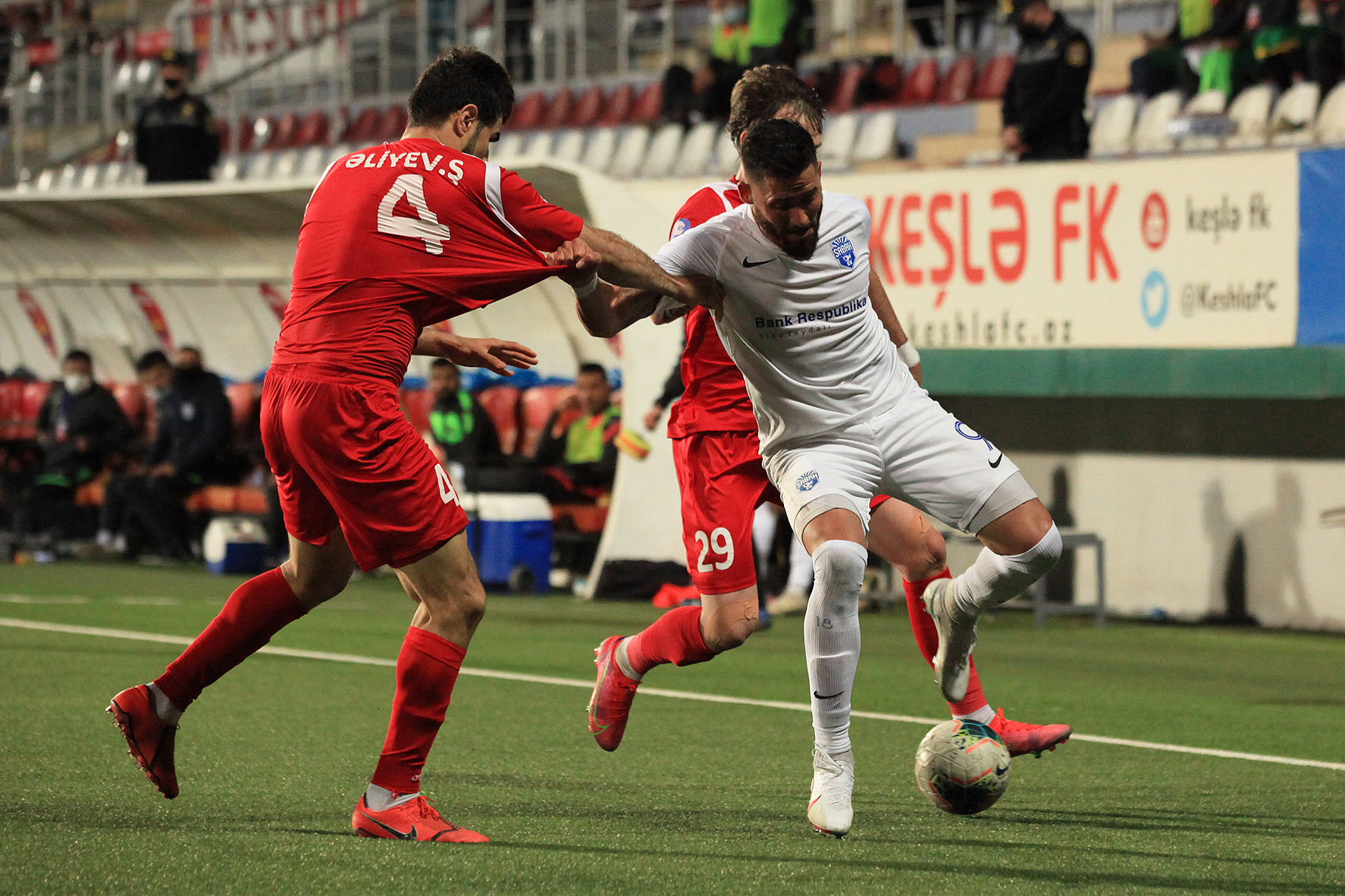 Premyer Liqada qəsəbə futbolu - FOTOREPORTAJ