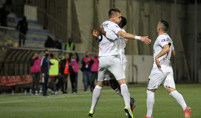 Azərbaycanlı futbolçu al-qan içində -