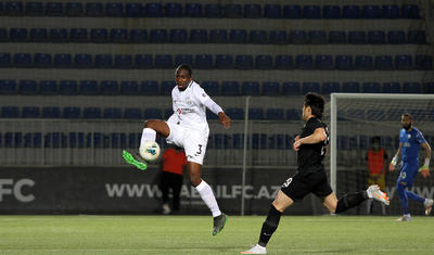 Azərbaycanlı futbolçu al-qan içində -