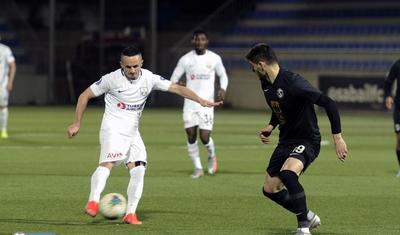 Azərbaycanlı futbolçu al-qan içində -