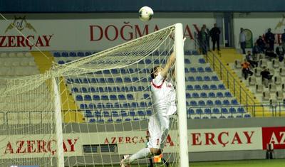 Mahir başla bacardı, ayağı "sözünə baxmadı" -