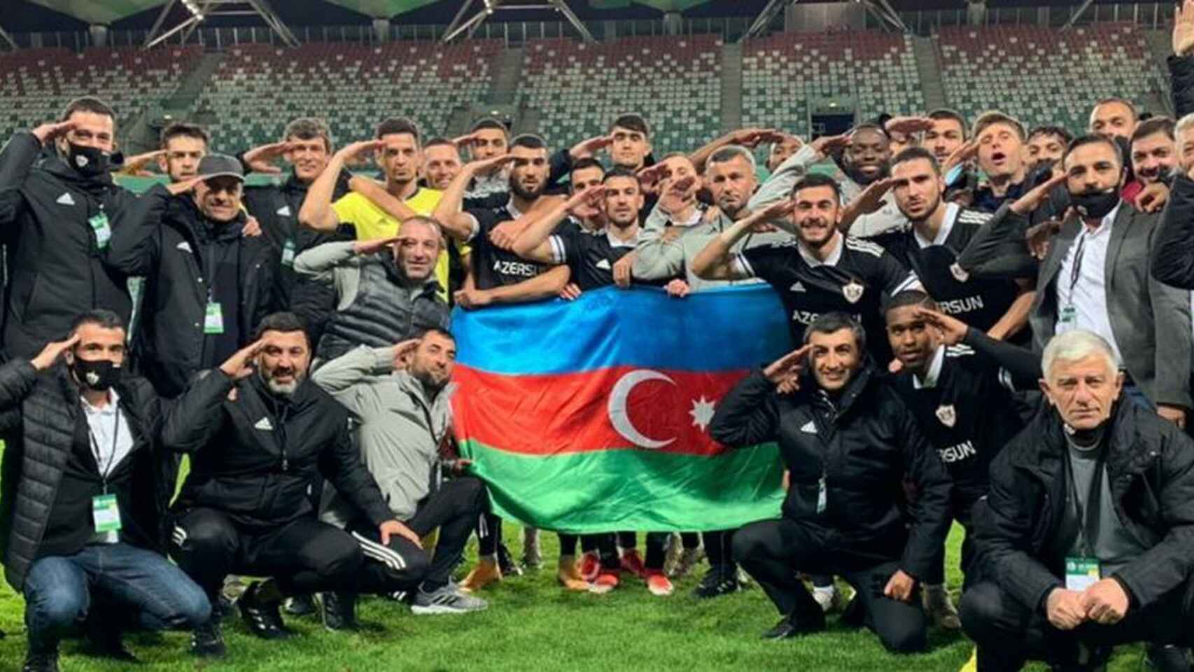 Kölgədə qalan "Qarabağ"
