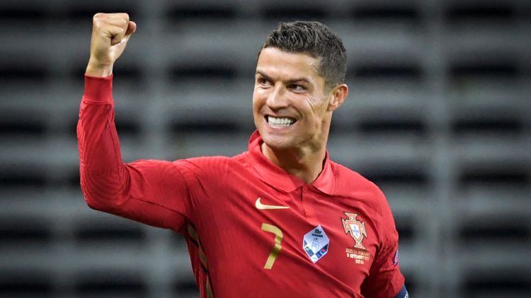 “Səni tezliklə meydanda görəcəyimə ümid edirəm” – Ronaldo