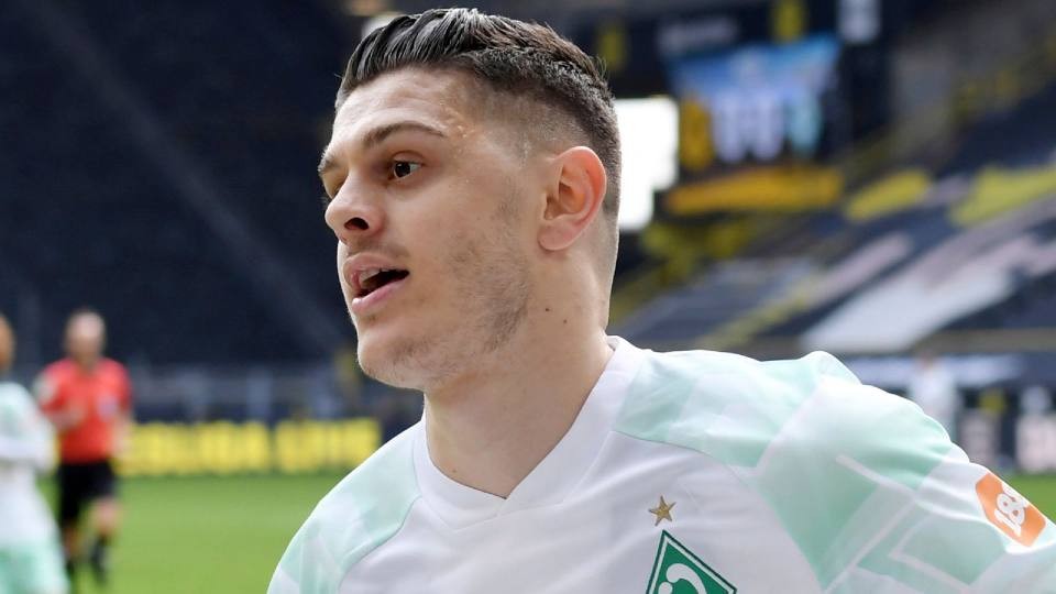 Premyer Liqa təmsilçisi kosovolu üçün 9,4 milyon təzminat ödədi