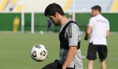 3 ildən sonra “Qarabağ”a döndü, ilk məşqə çıxdı -
