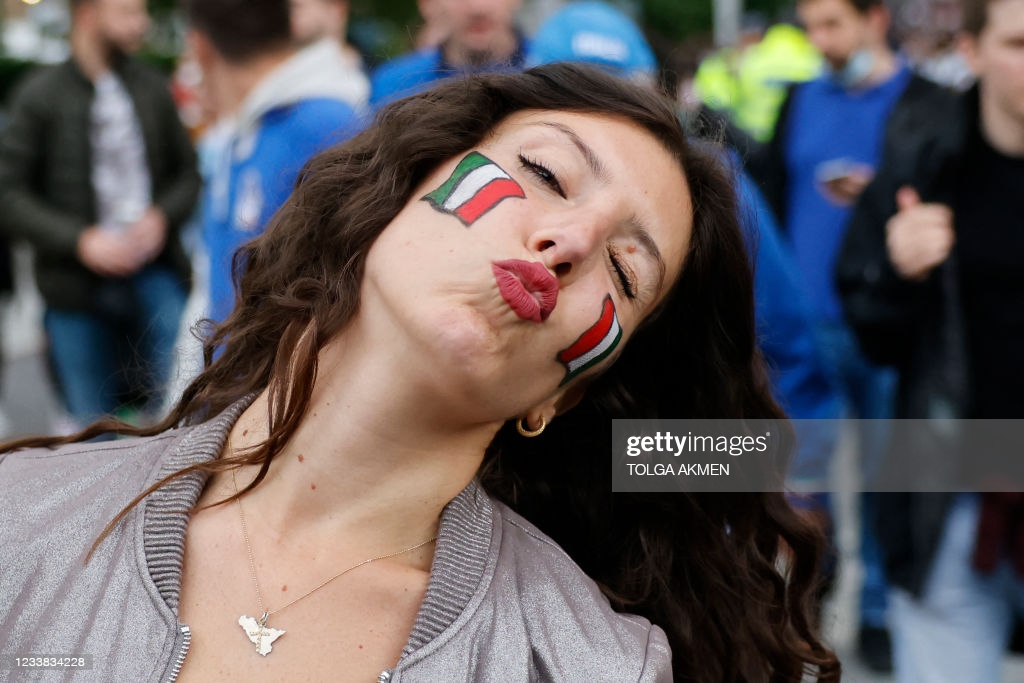 İtaliyalı xanımları sevindirən, ispan gözəlləri ağladan gecə - VİDEO+FOTOREPORTAJ
