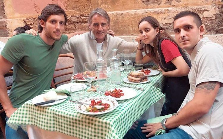 Şirkət qurdu, xanım vəkili işə götürdü, sonar onunla evləndi - FOTOLAR