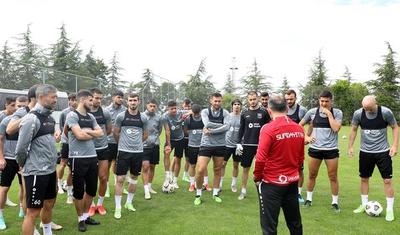 Ayxan Abbasovun üzünü güldürənlər -