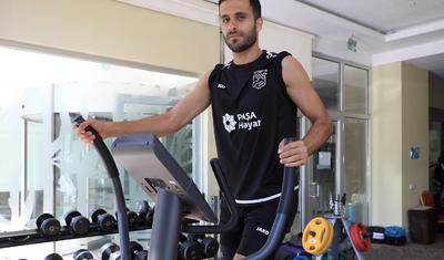"Sumqayıt"lı futbolçular güc yığır -