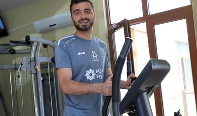 "Sumqayıt"lı futbolçular güc yığır -