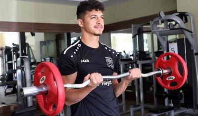 "Sumqayıt"lı futbolçular güc yığır -