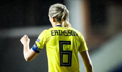 Lesbiyan futbolçu ittiham etdi: “Mənim həyatım daha ucuzdur?” -