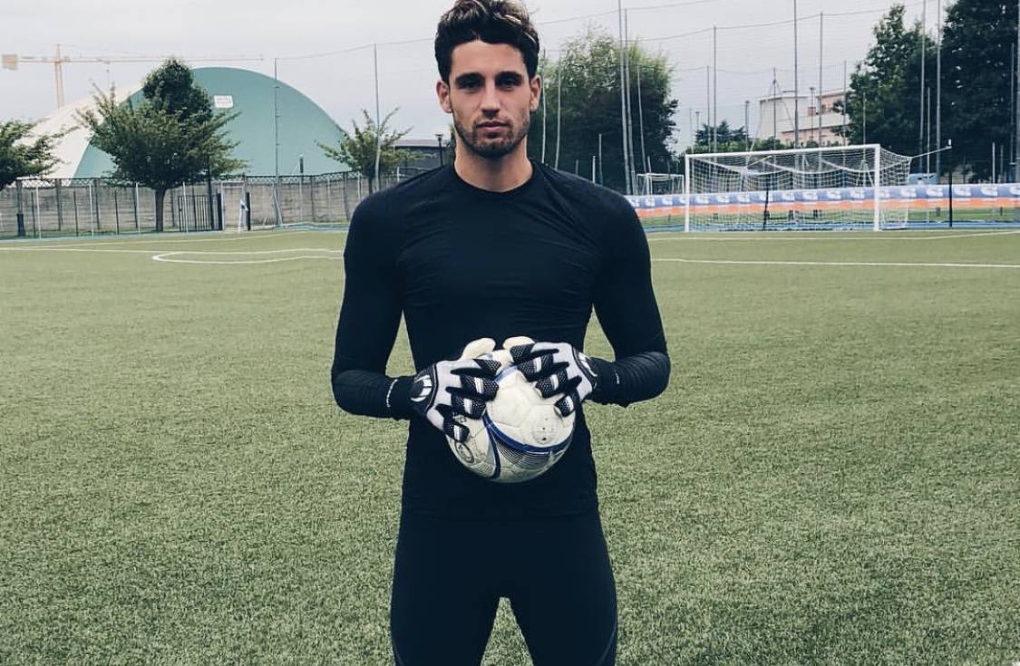 “Milan”ın yetirməsi olan qapıçı “Neftçi”yə gələcək? - FOTO