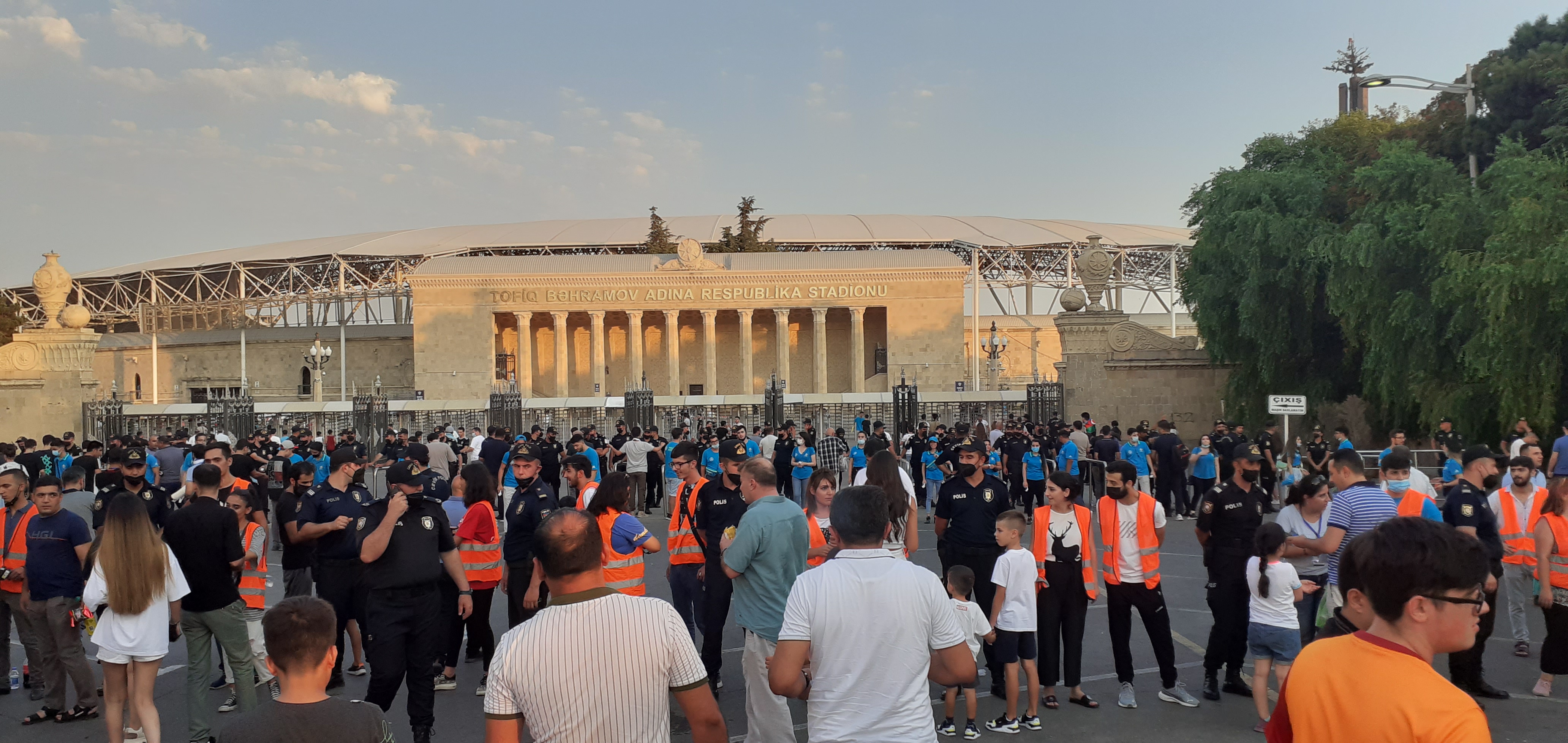 "Qarabağ"ın oyunu öncəsi stadionda yaşananlar - FOTOLAR