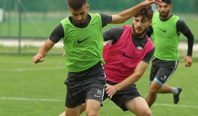 Azərbaycanlı futbolçular qonşu torpağında -