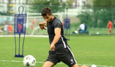 Azərbaycanlı futbolçular qonşu torpağında -