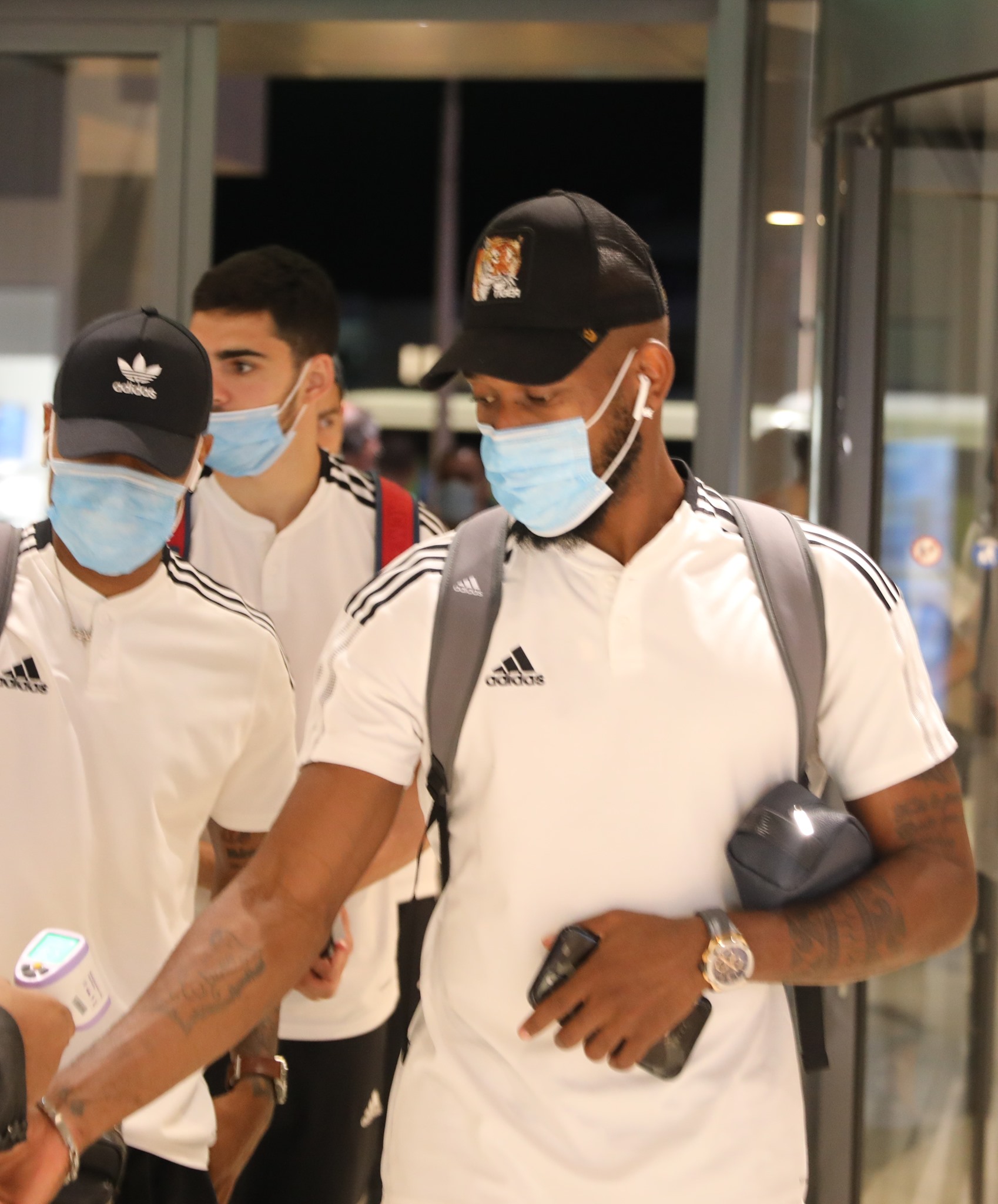 “Qarabağ” mənzil başına çatdı - LARNAKADAN FOTOLAR