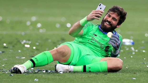Braziliyalı qapıçı ilə yeni müqavilə bağladı - “Liverpul”