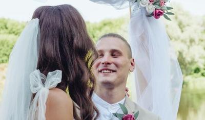 Millimizin eks oyunçusu özünə toy etdi, bal ayına yollandı -