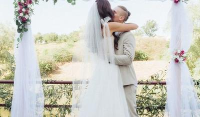 Millimizin eks oyunçusu özünə toy etdi, bal ayına yollandı -