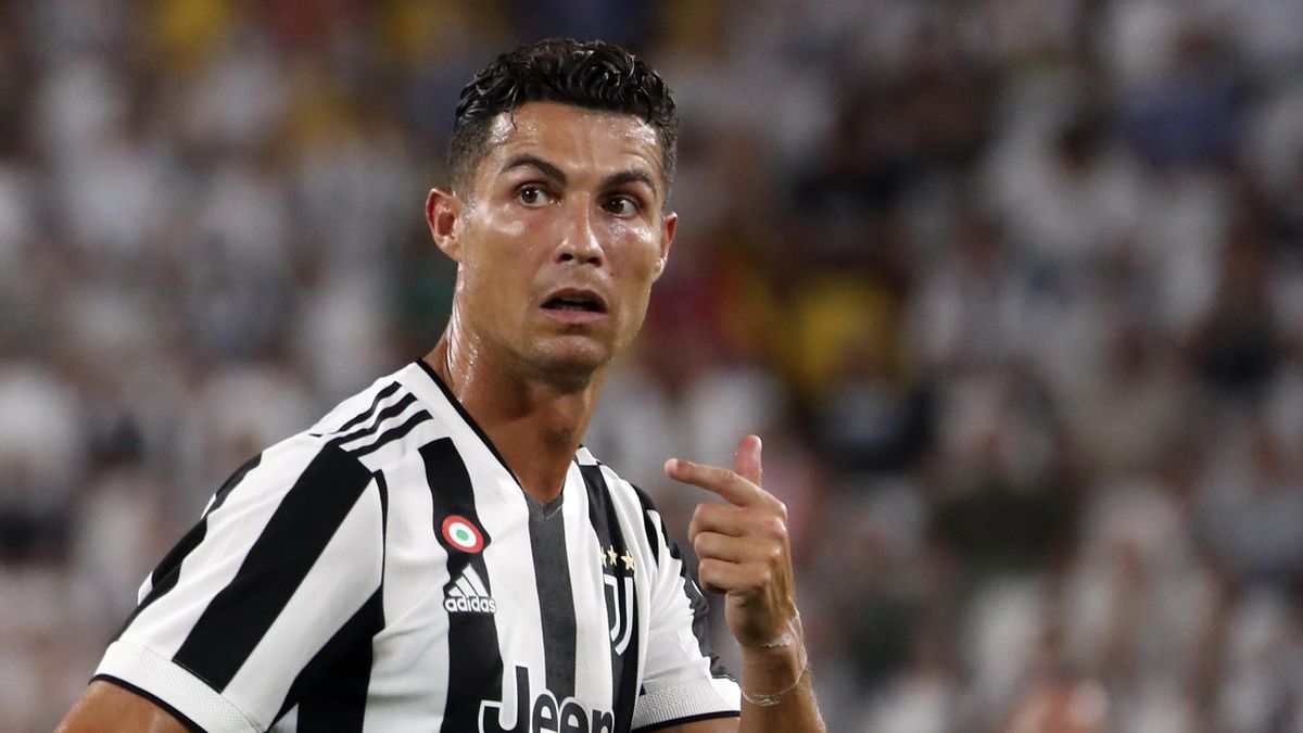 Ronaldo klub bazasında əşyalarını yığışdırdı – GEDİR…