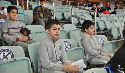 Şəhid ailələrinin üzvləri Portuqaliya ilə oyunda -