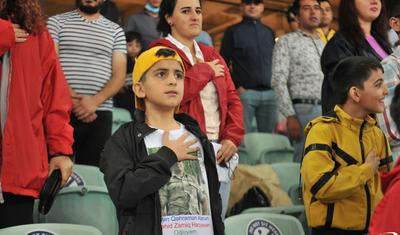 Şəhid ailələrinin üzvləri Portuqaliya ilə oyunda -