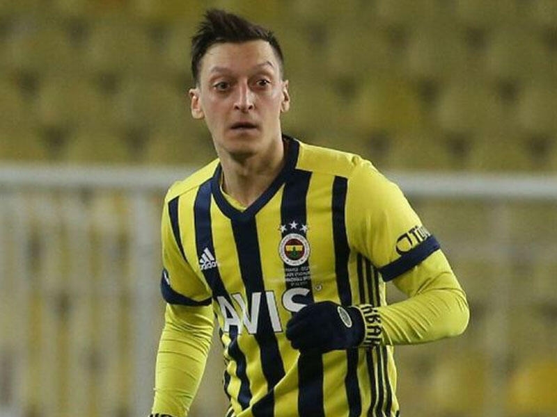 Məsut Özil yenə narazıdır, “Fənərbaxça”dan getmək istəyir