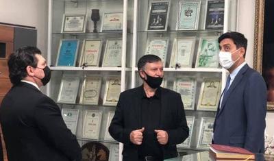 Yeni nazir akademiya ilə tanış oldu -