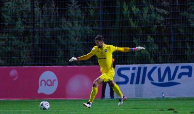 İki qəsəbə arasında "soyuq futbol" -