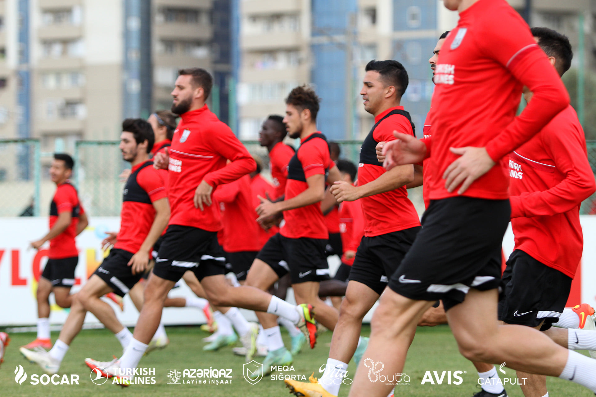 "Neftçi"nin baş məşqçisi yeni transferlər üçün bu sözü dedi