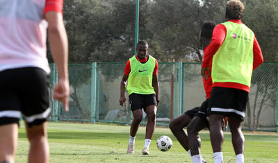 “Neftçi”nın futbolçuları baş məşqçini də özlərinə qoşub...