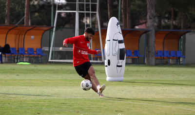 “Neftçi”nın futbolçuları baş məşqçini də özlərinə qoşub...